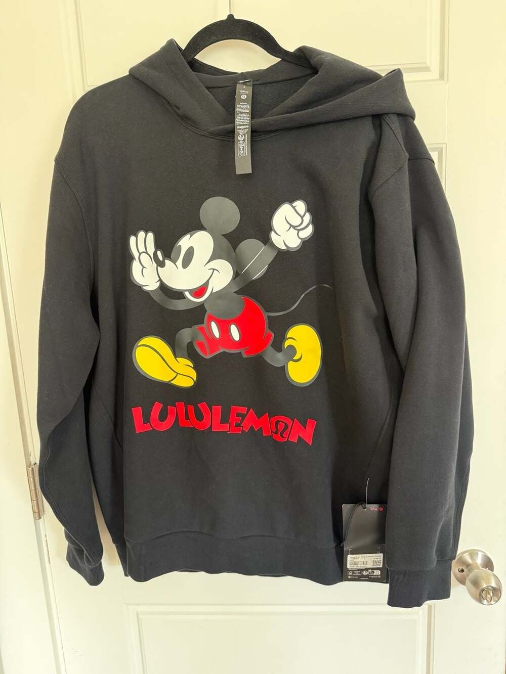 Lululemon x Disney Steady State Mickey Mouse Pullover Hoodie NWT Large